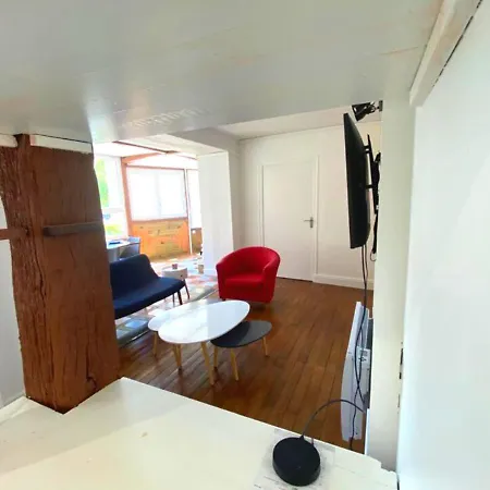 Apartment Au Pont St Cyprien - - La Conciergerie Poitiers